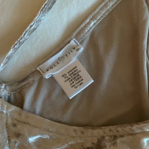 Tilly’s Velvet‎ Tank Top - Picture 3 of 3